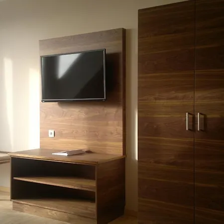 Biergasthaus Schiffner Otel