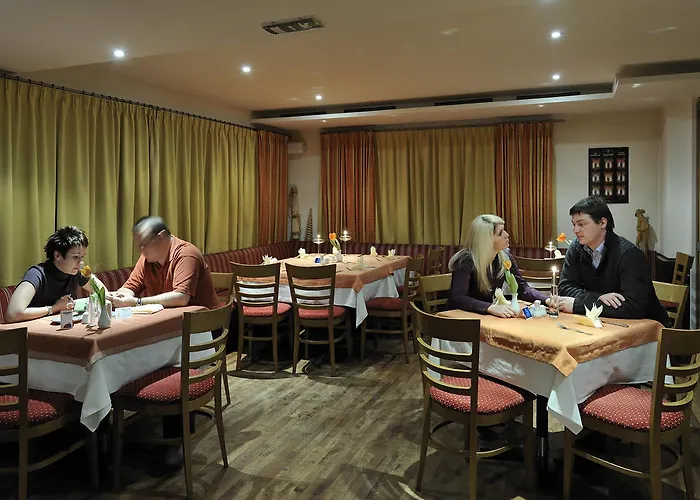 فندق Biergasthaus Schiffner ايغن ام مهلكريس